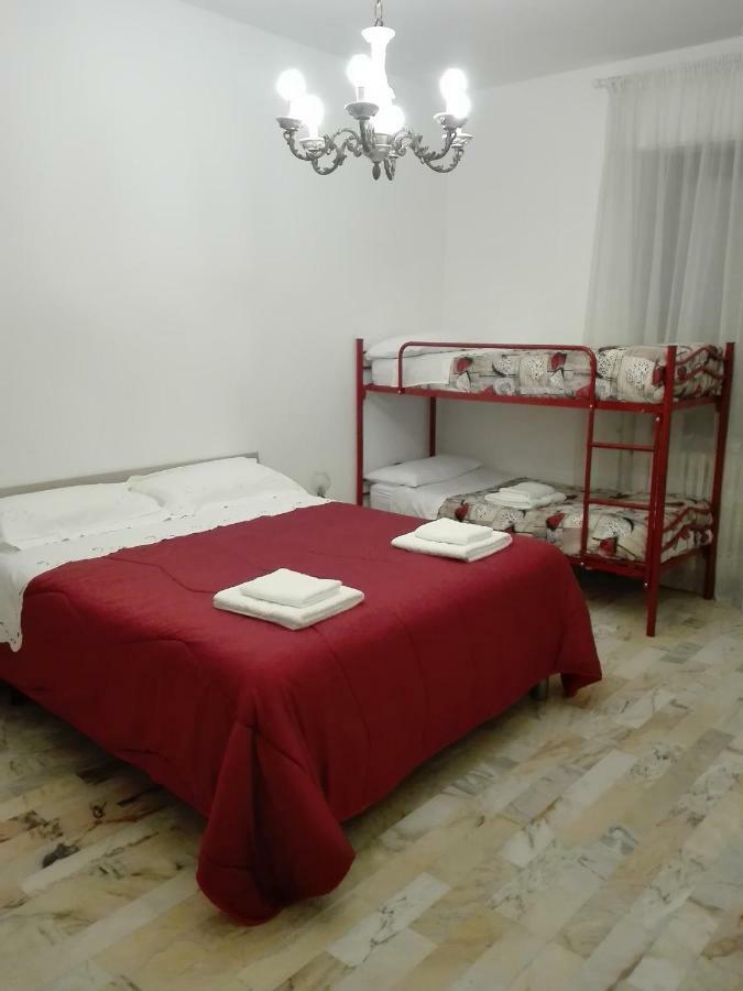 Bed and Breakfast Casa Dilva Porto SantʼElpidio Exterior foto